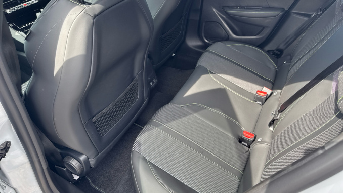 Peugeot 208 1.2 PureTech 100 GT 5dr Petrol Hatchback - Image 16